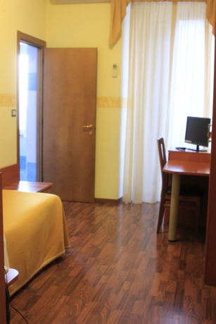 Imagen de la habitación del Hotel Bellevue, Génova. Foto 12