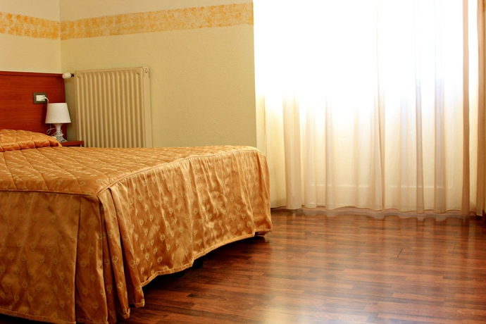 Imagen de la habitación del Hotel Bellevue, Génova. Foto 13