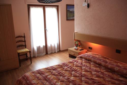 Imagen de la habitación del Hotel Bellevue, Gignod. Foto 7