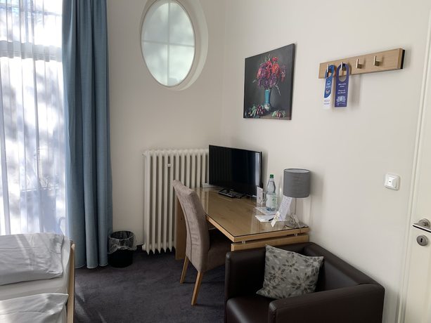Imagen de la habitación del Hotel Bellevue, Hamel&iacute;n. Foto 2