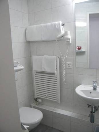 Imagen de la habitación del Hotel Bellevue Kriens. Foto 3