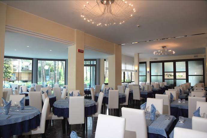 Imagen del bar/restaurante del Hotel Bellevue, Lignano Sabbiadoro. Foto 5