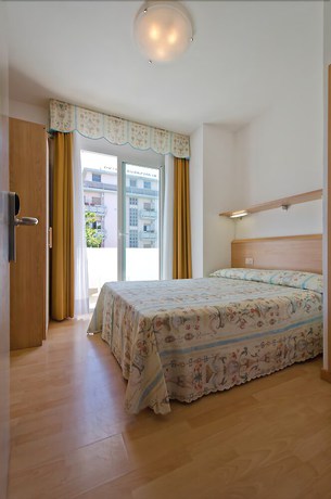 Imagen de la habitación del Hotel Bellevue, Lignano Sabbiadoro. Foto 8