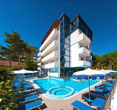Imagen general del Hotel Bellevue, Lignano Sabbiadoro. Foto 1