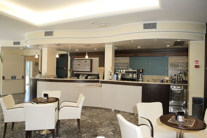 Imagen del bar/restaurante del Hotel Bellevue, Lignano Sabbiadoro. Foto 6