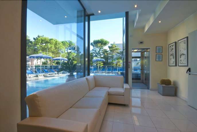 Imagen de los interiores del Hotel Bellevue, Lignano Sabbiadoro. Foto 15