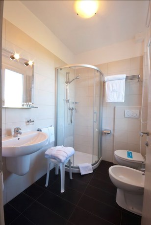 Imagen de la habitación del Hotel Bellevue, Lignano Sabbiadoro. Foto 10