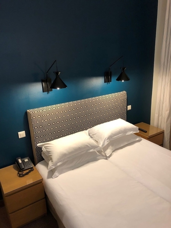 Imagen de la habitación del Hotel Bellevue Marseille. Foto 11