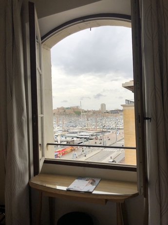 Imagen de la habitación del Hotel Bellevue Marseille. Foto 18