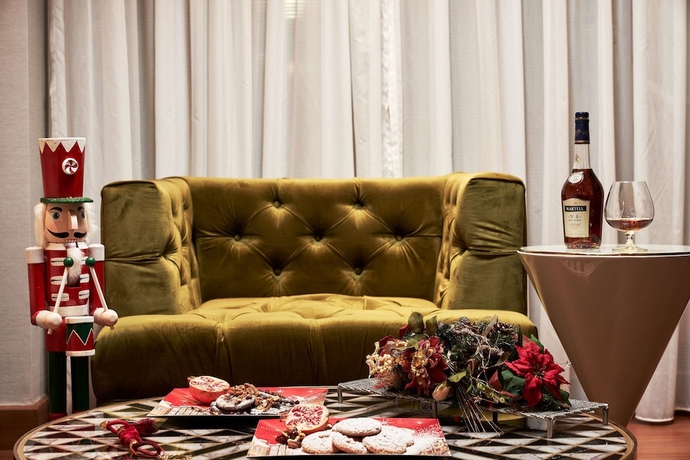 Imagen del bar/restaurante del Hotel Bellevue On The Beach Suites. Foto 2