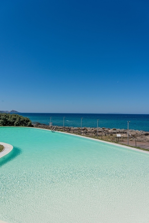 Imagen de la piscina del Hotel Bellevue Resort Sardinia, Affiliated by Meliá. Foto 18