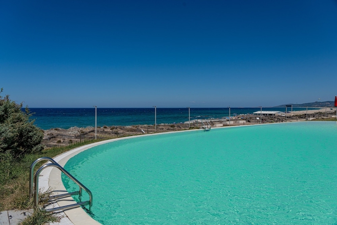 Imagen de la piscina del Hotel Bellevue Resort Sardinia, Affiliated by Meliá. Foto 19