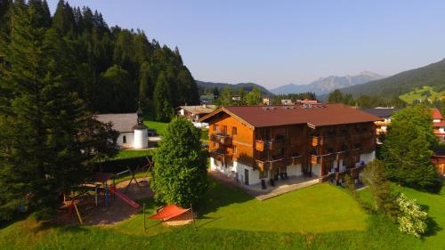Imagen de la habitación del Hotel Bellevue, Riezlern. Foto 14
