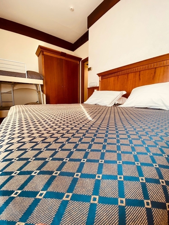 Imagen de la habitación del Hotel Bellevue, Rimini. Foto 11