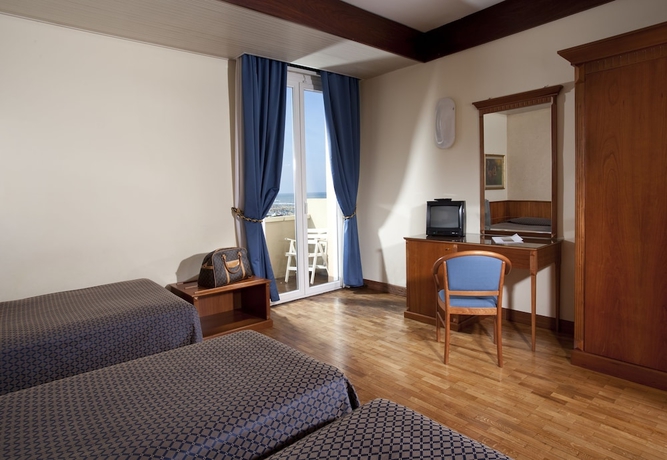 Imagen de la habitación del Hotel Bellevue, Rimini. Foto 13