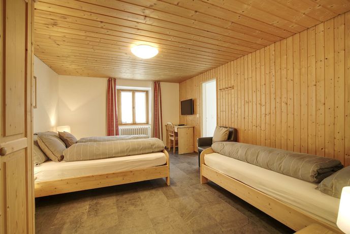 Imagen de la habitación del Hotel Bellevue, San Bernardino. Foto 11