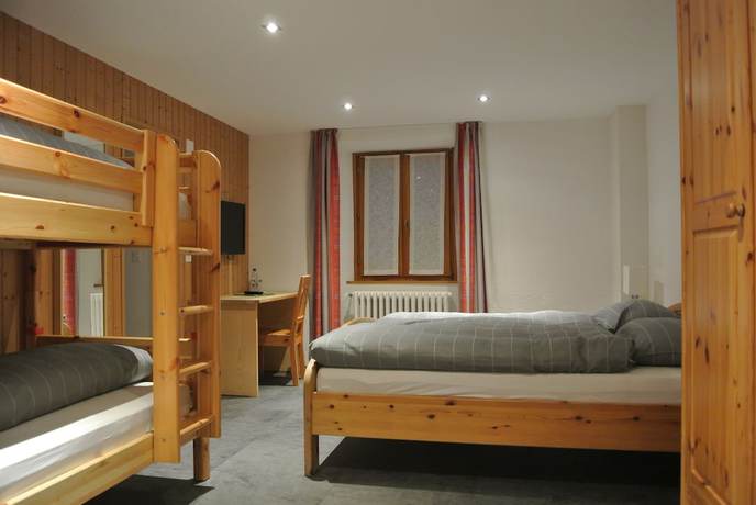 Imagen de la habitación del Hotel Bellevue, San Bernardino. Foto 14