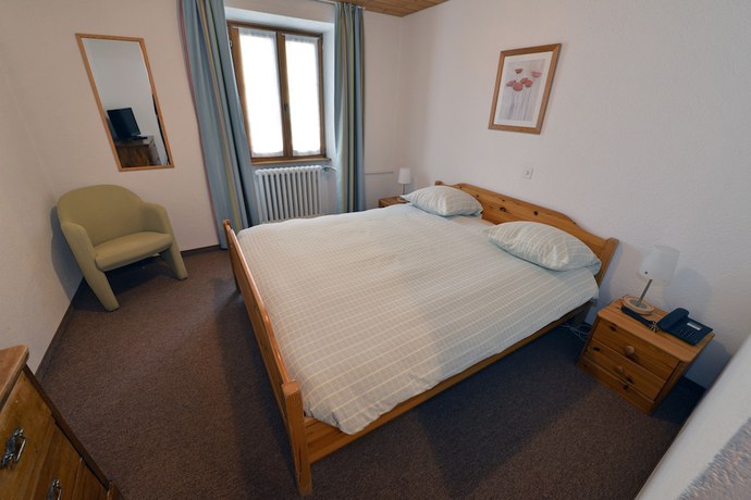 Imagen de la habitación del Hotel Bellevue, San Bernardino. Foto 15