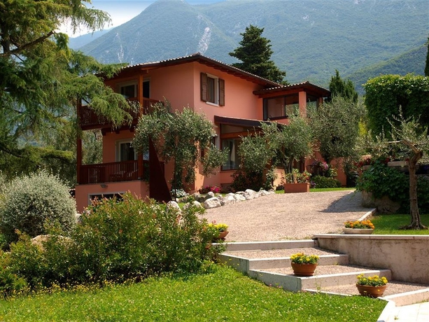 Imagen de los exteriores del Hotel Bellevue San Lorenzo - Adults Only. Foto 9