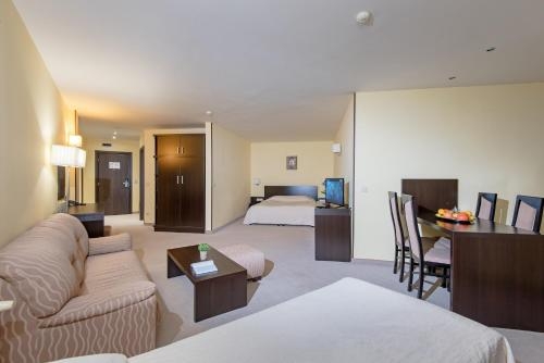 Imagen de la habitación del Hotel Bellevue Ski & Spa. Foto 6