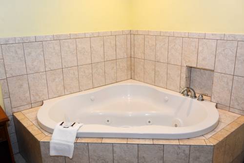 Imagen de la habitación del Hotel Bellflower Travel Inn. Foto 7