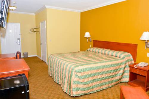 Imagen general del Hotel Bellflower Travel Inn. Foto 1