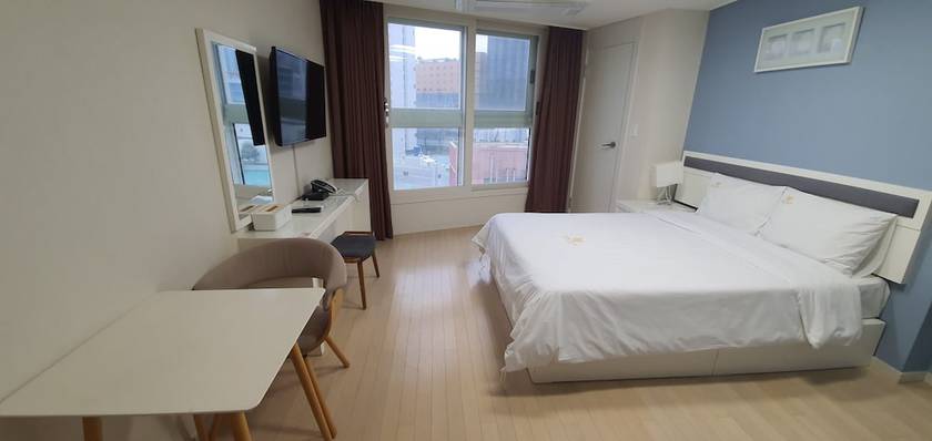 Imagen de la habitación del Hotel Bellia. Foto 13