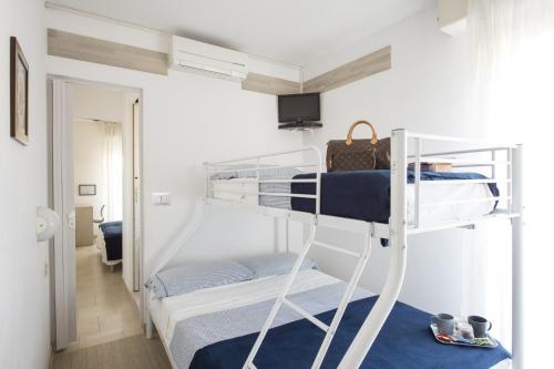 Imagen de la habitación del Hotel Bellini. Foto 8