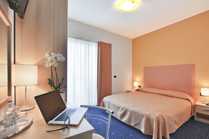 Imagen de la habitación del Hotel Bellini Relais. Foto 11