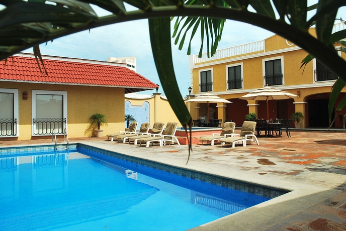 Imagen de la piscina del Hotel Bello Veracruz. Foto 16