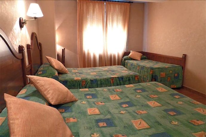 Imagen de la habitación del Hotel Bellpi. Foto 10