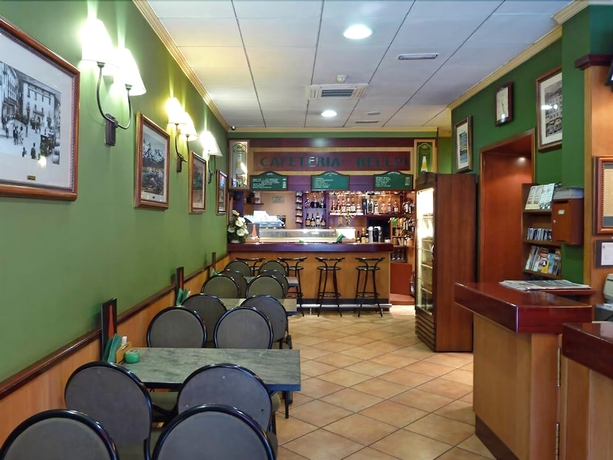 Imagen del bar/restaurante del Hotel Bellpi. Foto 8