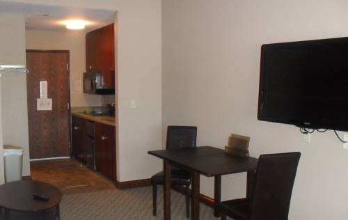 Imagen de la habitación del Hotel Bell's Extended Stay and Suites. Foto 13
