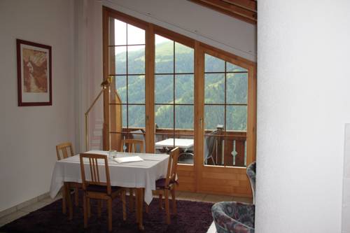 Imagen de la habitación del Hotel Bellwald. Foto 10
