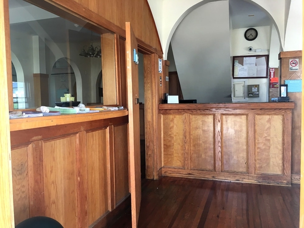Imagen de los interiores del Hotel Belmar Inn. Foto 11