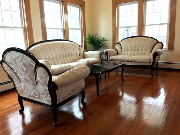 Imagen de los interiores del Hotel Belmar Inn. Foto 16
