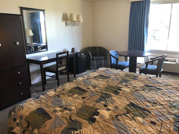 Imagen de la habitación del Hotel Belmar Motor Lodge. Foto 11