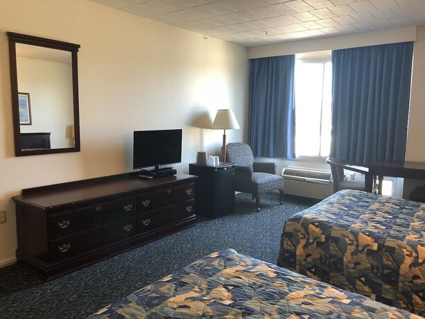 Imagen de la habitación del Hotel Belmar Motor Lodge. Foto 13