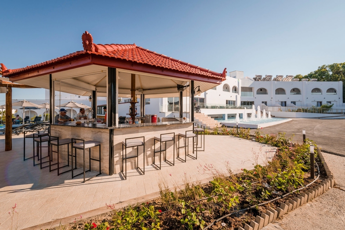 Imagen de la piscina del Hotel Belmare, Lardos. Foto 13