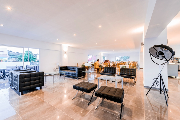 Imagen de los interiores del Hotel Belmare, Lardos. Foto 10