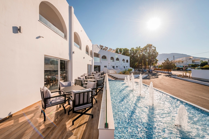 Imagen de la piscina del Hotel Belmare, Lardos. Foto 15
