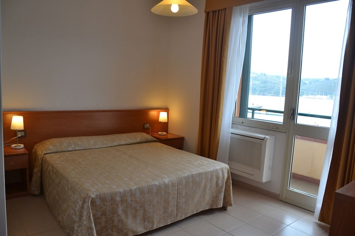 Imagen de la habitación del Hotel Belmare, Porto Azzurro. Foto 3