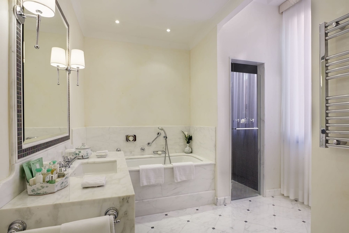 Imagen de la habitación del Hotel Belmond Splendido Mare. Foto 17