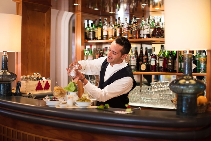 Imagen del bar/restaurante del Hotel Belmond Splendido Mare. Foto 8