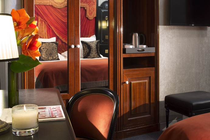 Imagen de la habitación del Hotel Belmont Champs Elysees. Foto 10