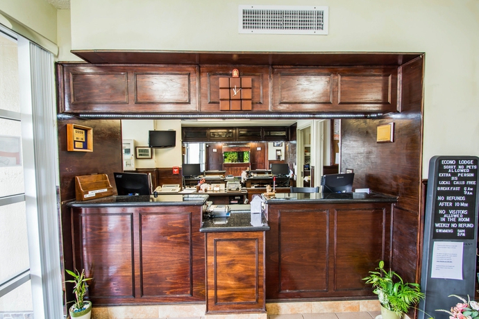 Imagen de los interiores del Hotel Belmont Inn and Suites. Foto 14