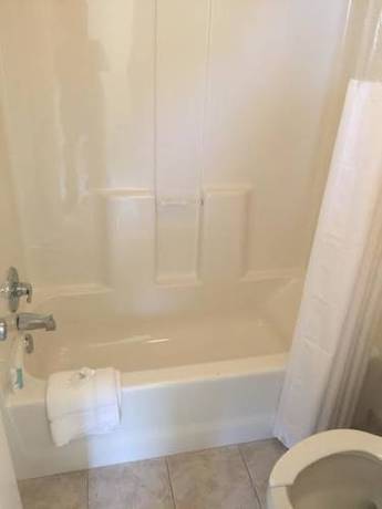 Imagen de la habitación del Hotel Belmont Inn and Suites, Hampton. Foto 6