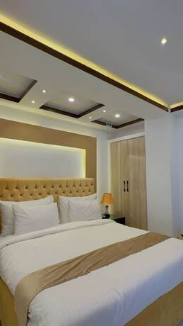 Imagen de la habitación del Hotel Belmont Naran. Foto 11