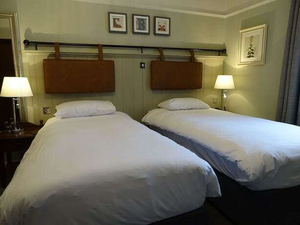 Imagen de la habitación del Hotel Belmore. Foto 14