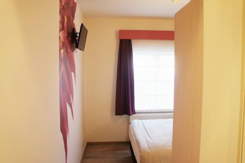 Imagen de la habitación del Hotel Belrom. Foto 8